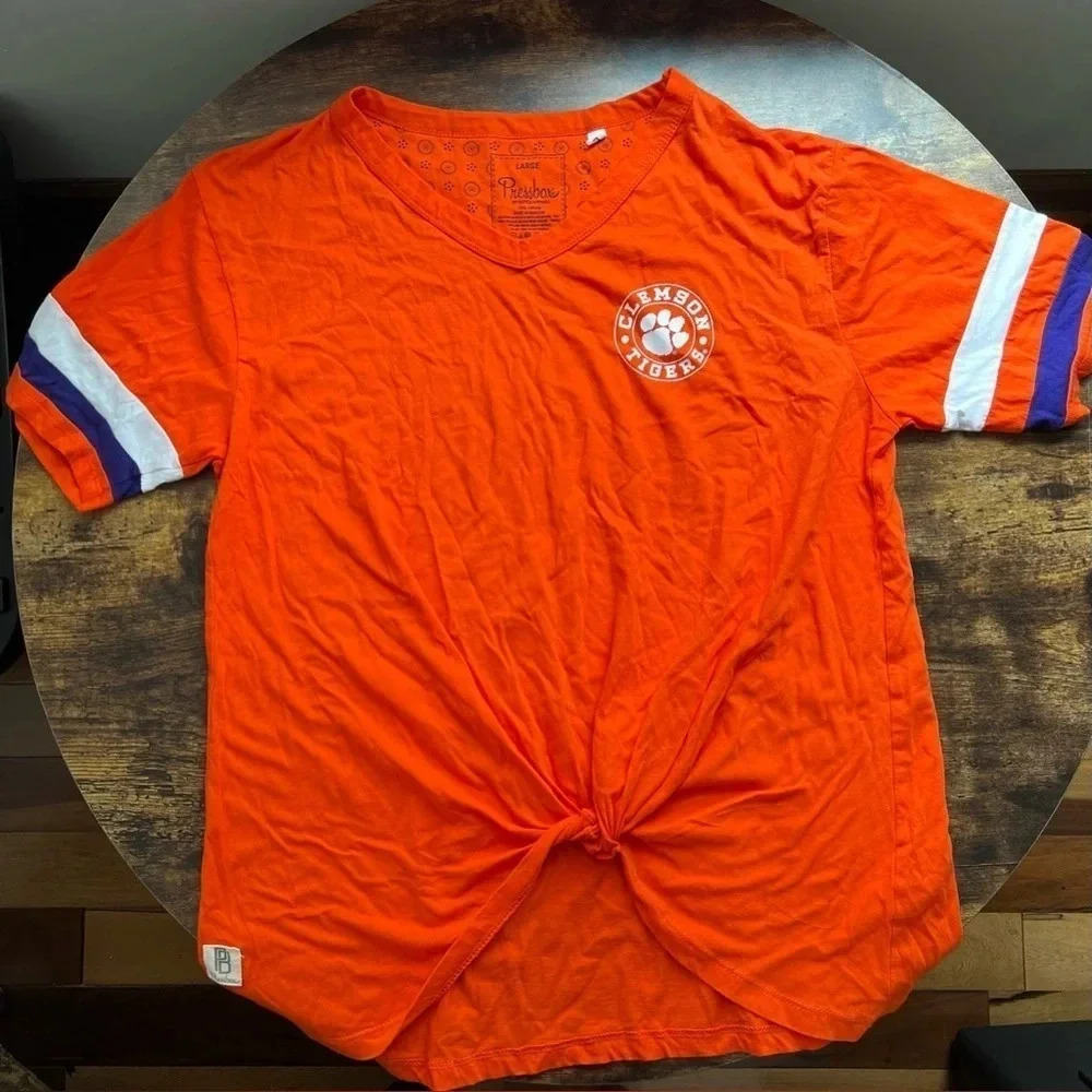 Pressbox by Royce Apparel | Clemson University women’s t-shirt. Size: L